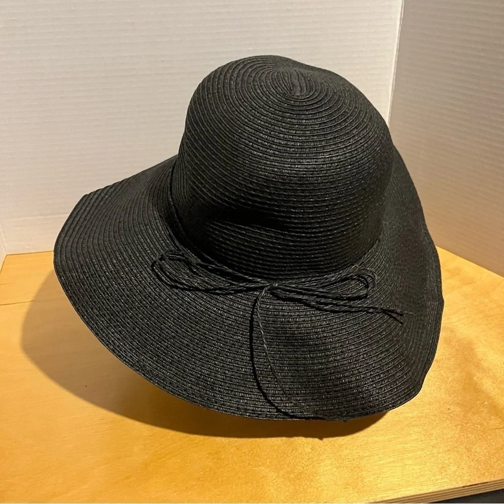 H&M Women's Black Paper Straw Hat Summer Floppy Beach Classic Size M/56